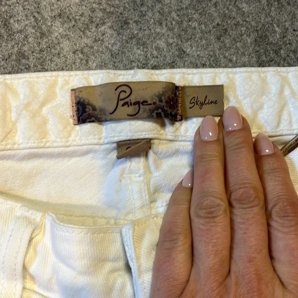 PAIGE Skyline Denim,  White. Size 25. - Picture 6 of 11